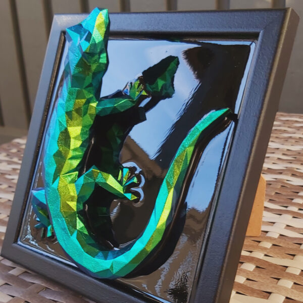 Decimated day gecko